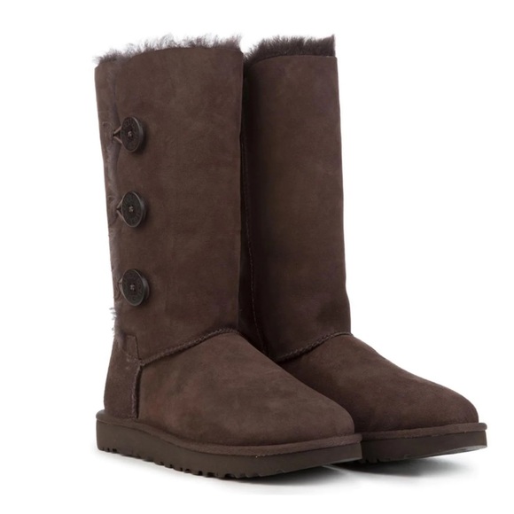 Ugg Bailey Button Triplet II Chocolate Brown Boots 7 EXCELLENT CONDITION - Picture 2 of 16